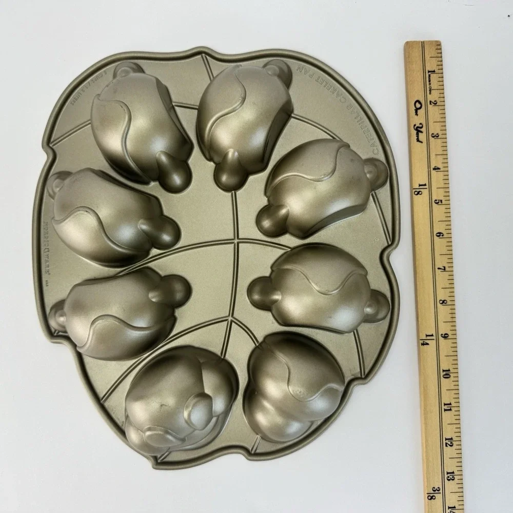 Nordic Ware‎ Caterpillar Cakelet Cake Pan Mold Non Stick Cast Aluminum